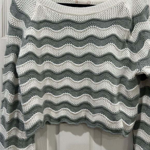 Altar’d State sweater - Picture 2 of 4